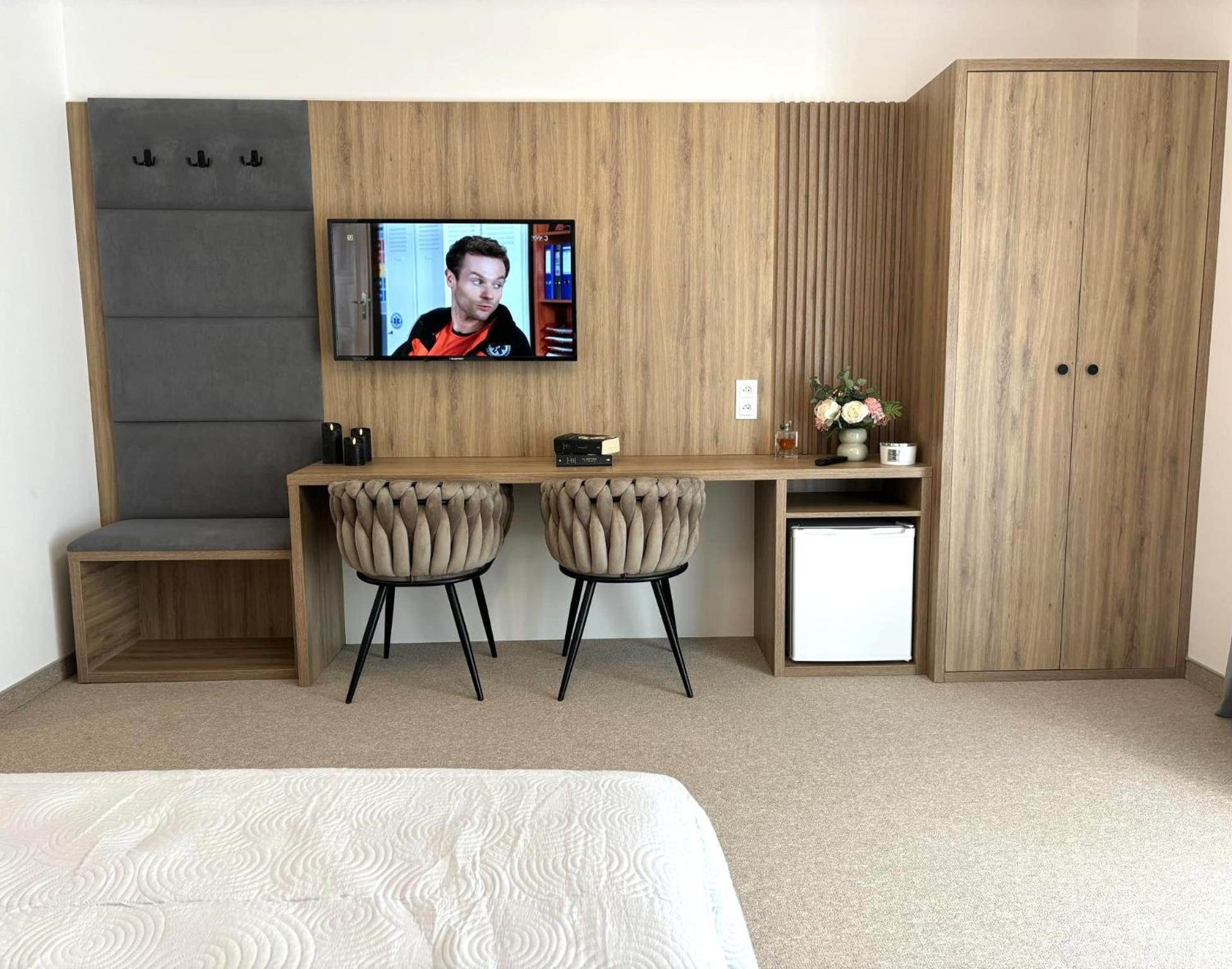 Eden Premium Lodge