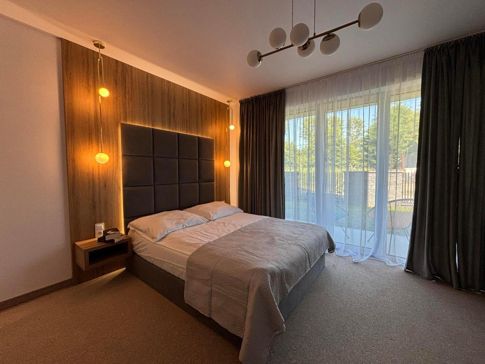 Eden Premium Lodge *